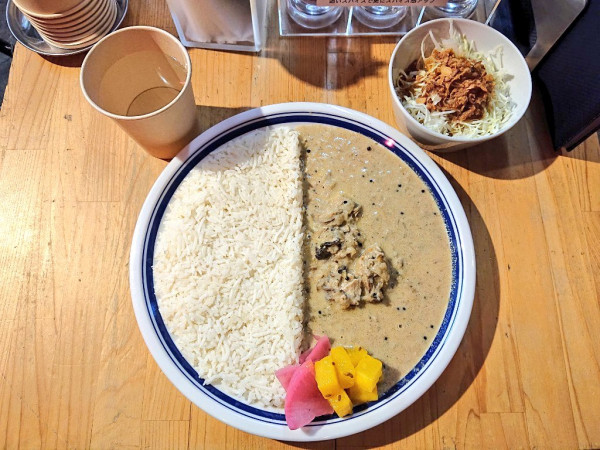 「【平日限定】濃厚クリーム牡蠣カリー」@CURRY BAL くじらの写真