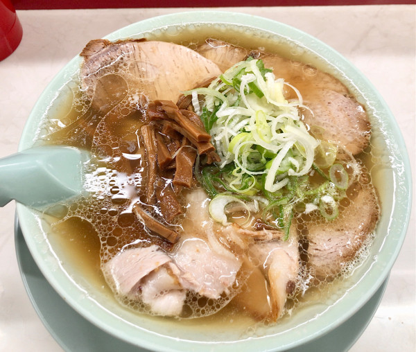 「中華そば　900円」@ナギチャンラーメンの写真
