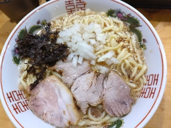 「背脂煮干醤油　大盛り」@背脂煮干し中華そば 和市 新橋本店の写真