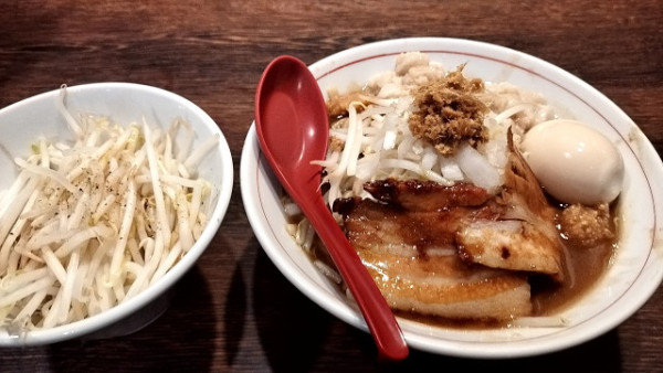 「味玉角ふじラーメンもやし増し」@神勝軒 下永谷店の写真