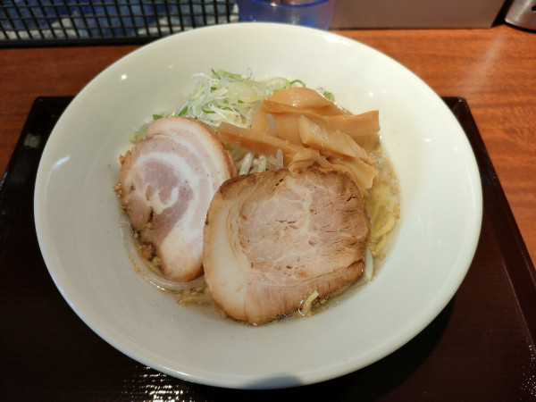 「塩ラーメン」@ブーブーキングの写真