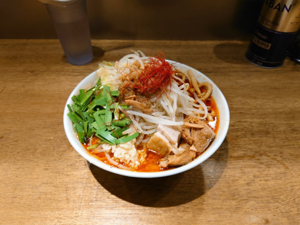 「【限定】赤いラーメン」@MEN YARD FIGHTの写真