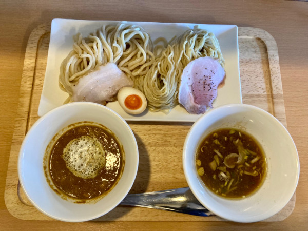 「2×2 つけ麺(焼きあご出汁×特製カレー)」@FREEATの写真