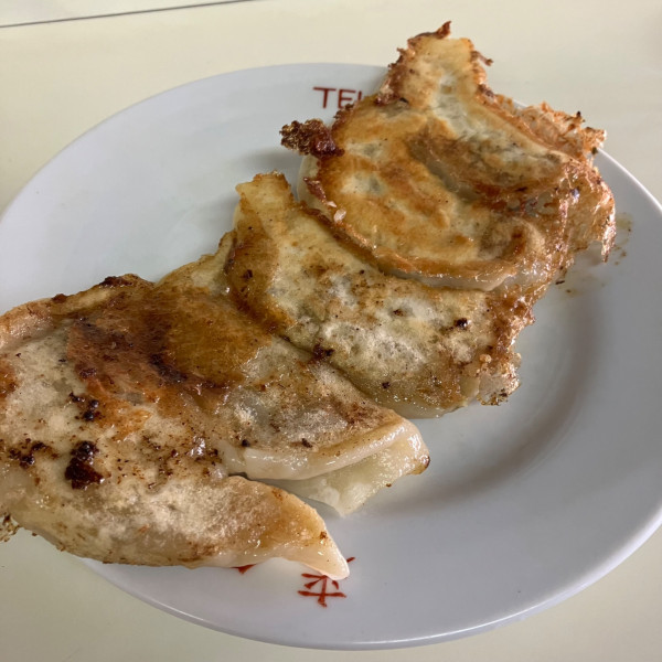 「餃子　300円」@来々軒の写真