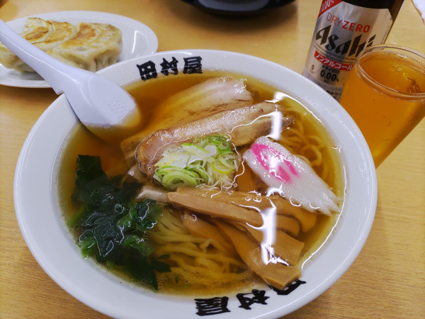 「ラーメン 790円 餃子3個 340円」@田村屋の写真