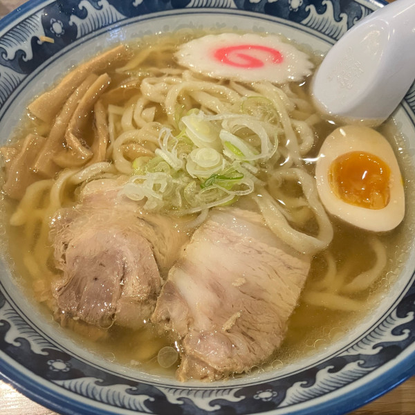 「しょうゆらーめん 830円」@手打ちらーめん 麺之介の写真