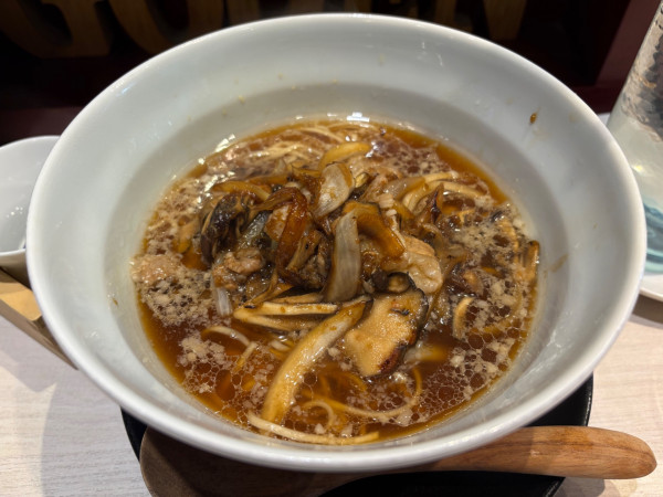 「【ラーメンWalker限定麺】小江戸黒豚背脂生姜醤らぁめん」@柳麺 呉田-goden-の写真