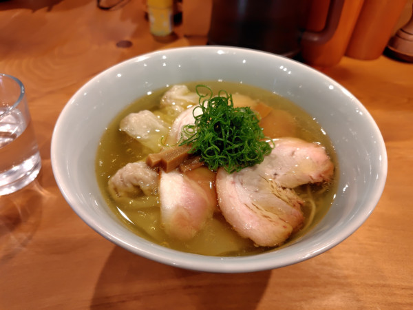 「塩わんたんそば¥1450」@中華そば しば田の写真