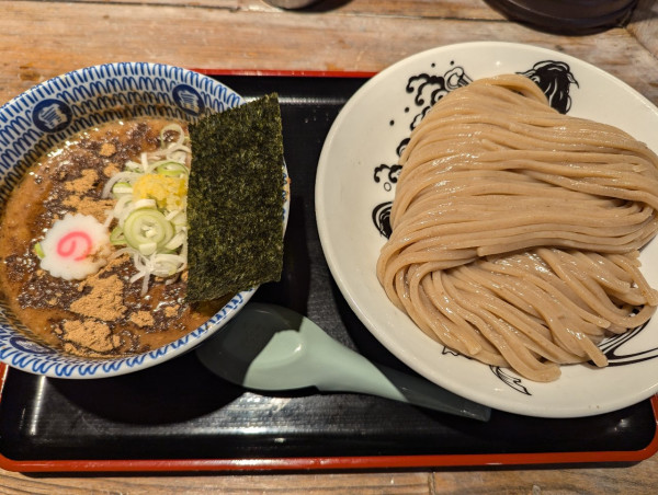 「濃厚つけ麺　中盛1000円」@松戸中華そば 富田食堂の写真