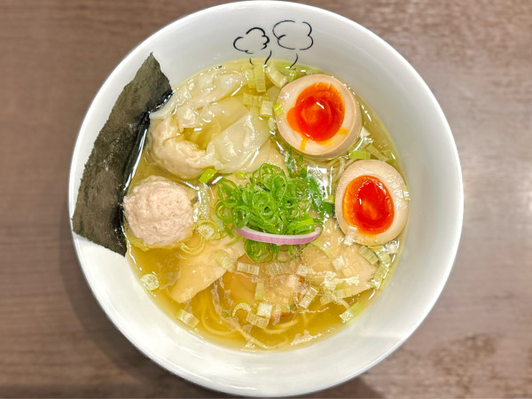 「★特製鶏の塩らーめん🍜¥1,500」@鶏喰～TRICK～の写真