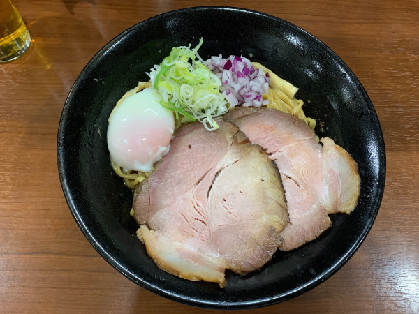 「炭香る油そば」@麺処うきとみの写真