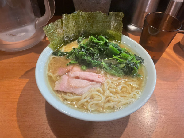 「ラーメン+ほうれん草多め」@とさの家の写真