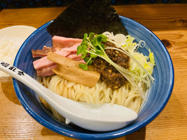 「魚壊まぜそば 大」@自家製麺 啜乱会の写真