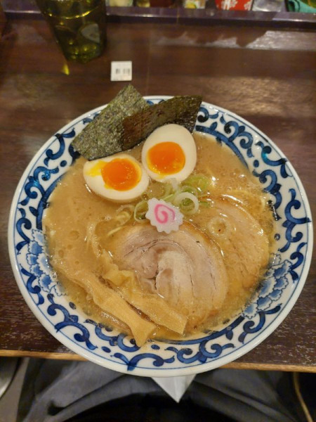 「濃厚東京駅らー麺」@東京駅 斑鳩の写真