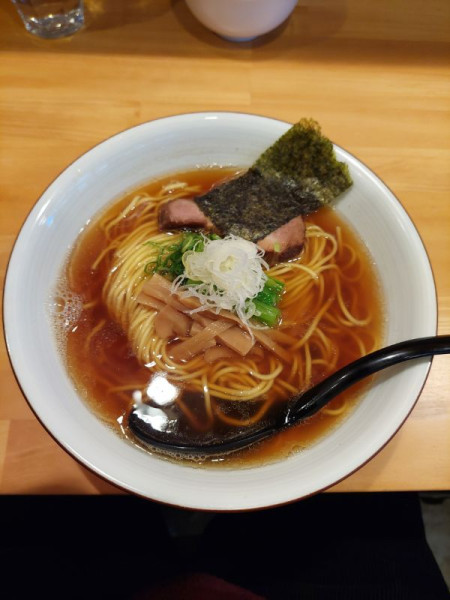 「極煮干しラーメン＋小ライス」@麺屋 はちどりの写真