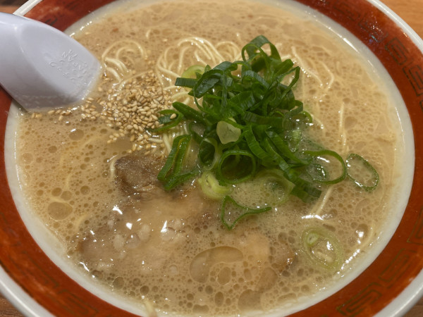 「博多豚骨ラーメン:600円」@TOKYO豚骨BASE MADE By 一風堂 川越店の写真