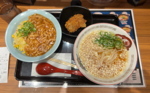 「肉あんかけ炒飯 半ラーメン＋唐揚げセット」@肉あんかけチャーハン 炒王 佐倉寺崎店の写真