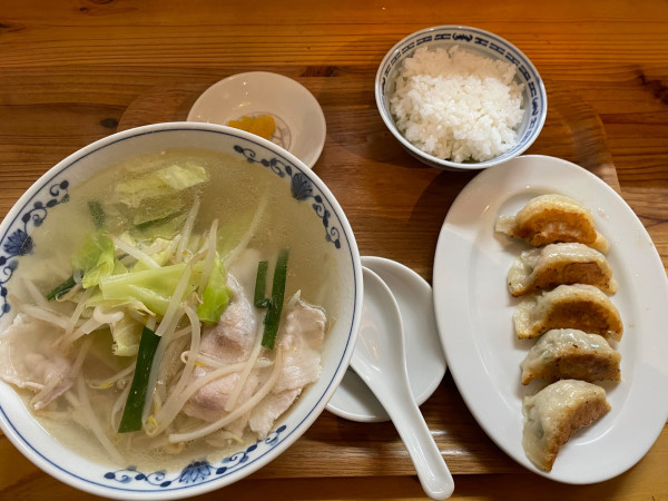 「餃子屋麺定食　￥１１００」@鶴東餃子の写真