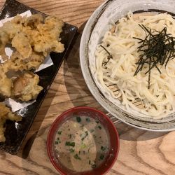 香取市産キノコの天婦羅と濃厚豆乳つけうどん1180円