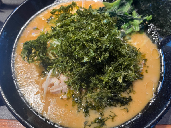 「ラーメン(しょうゆ)中940円＋ばらのり150円」@麺処いのこの写真