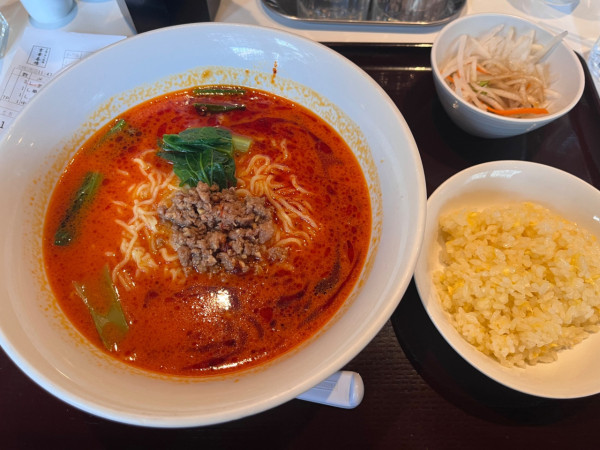 「タンタン麺セット800円」@京華茶楼 新橋店の写真