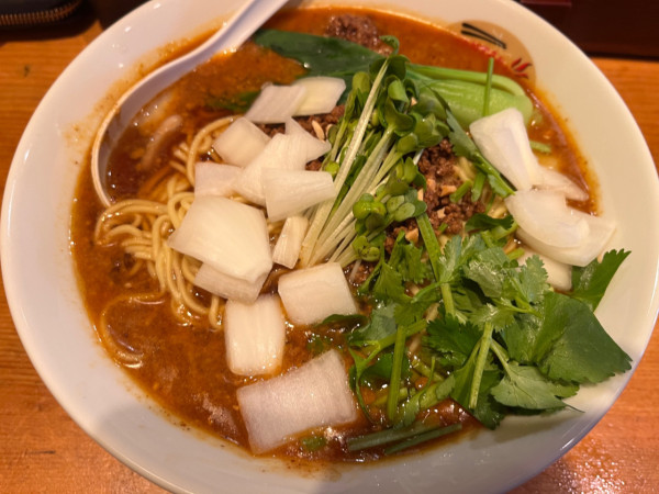 「玉ねぎ担々麺1,000円＋パクチー150円＋大盛250円」@担々麺 空星の写真