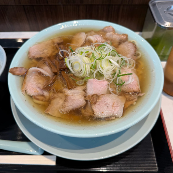 「中華そば」@新橋ニューともちんラーメン 川崎駅前店の写真