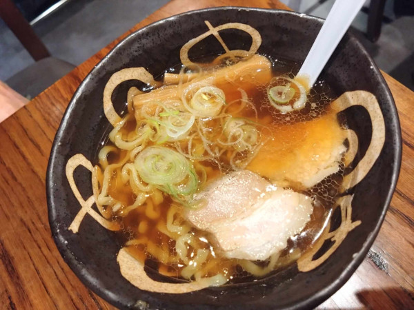 「半ラーメン（醤油）」@麺とおばんざいとお酒のお店 佳什の写真