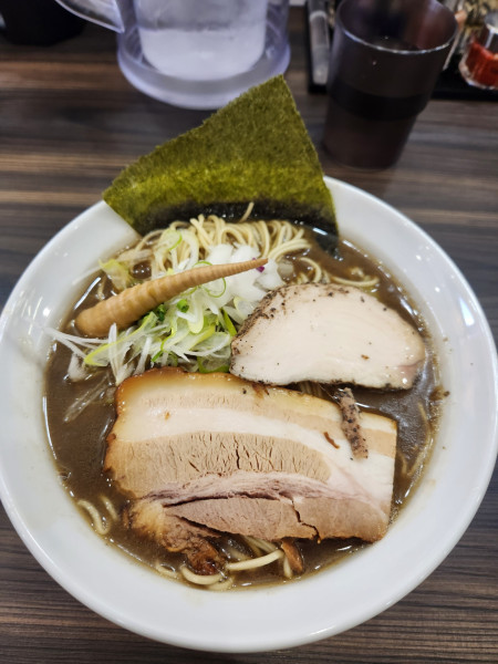 「濃厚淡麗中華そば」@中華そば 騰匠俐 つくば店の写真