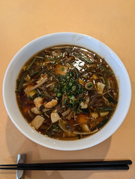 「【限定】黒酢香るサンラータンメン」@赤坂四川飯店の写真