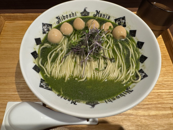 「ニラ煮干ソバ」@NIBOSHIMANIAの写真