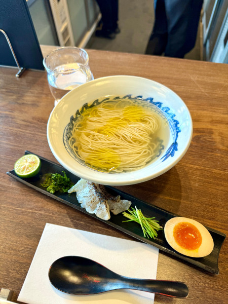 「京AFURIらーめん鯛の潮仕立て全部のせ」@京AFURI SAKE & RAMEN by SHIMOGAMOSARYOの写真