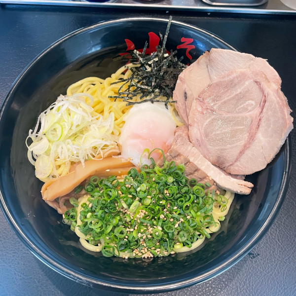 「油そば大盛り+トッピングB」@東京油組総本店 浦和組の写真