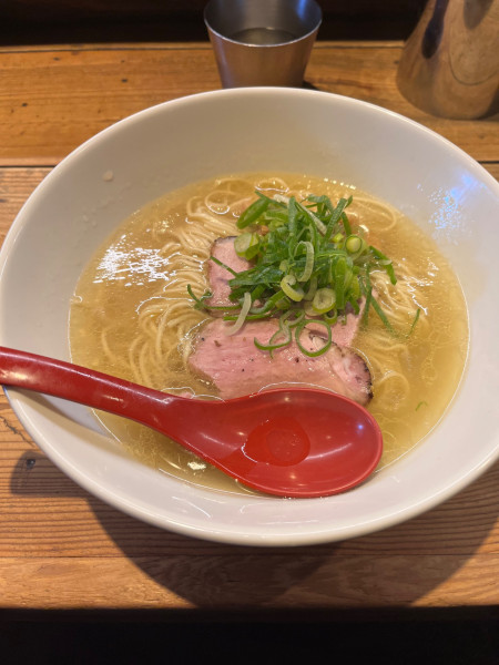 「軍鶏塩ラーメン」@麺屋 翔 西新宿本店の写真