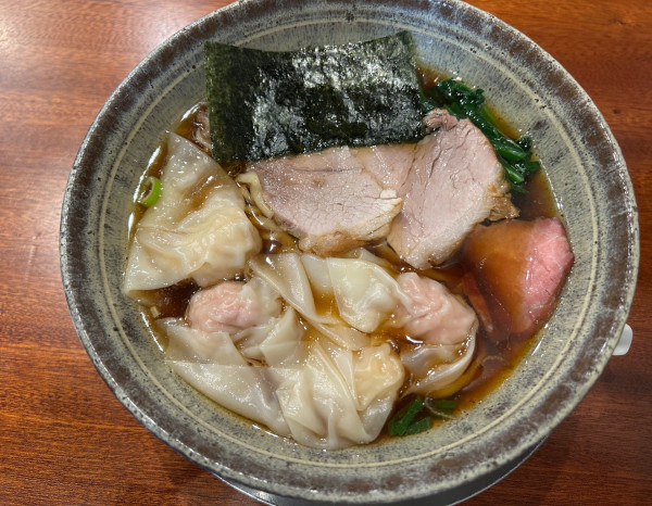 「ワンタン醤油　1100円」@らーめん 梶原の写真