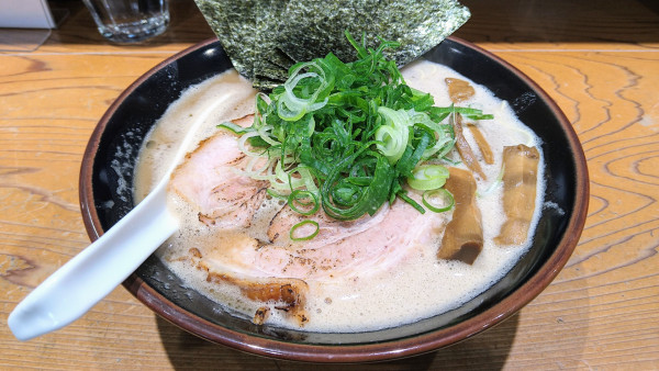 「濃厚中華蕎麦+海苔」@中華蕎麦 ひら井の写真