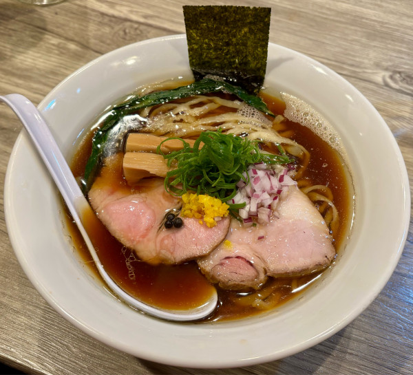 「醤油らぁ麺」@だれやめやの写真