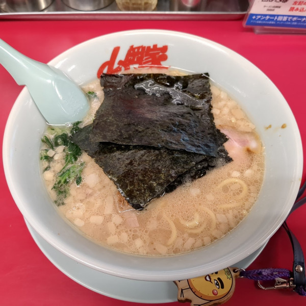 「醤油 背脂変更＆コロチャートッピング」@山岡家 川島店の写真