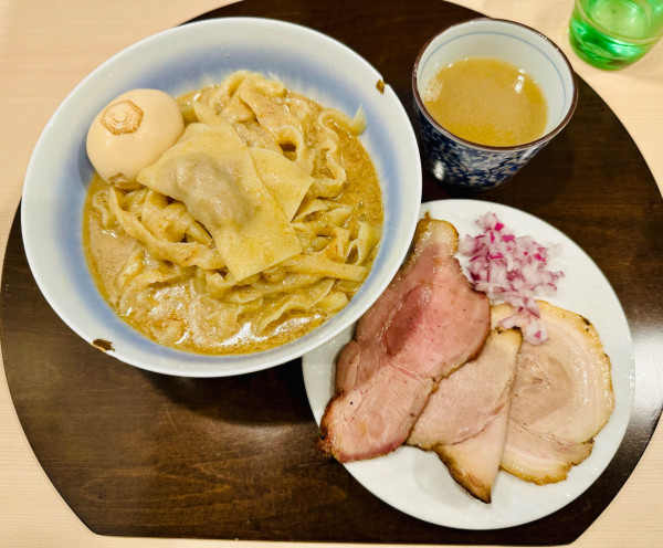 「【限定】特製濃厚太刀魚煮干和えそば【1750円】」@手打麺祭 かめ囲の写真