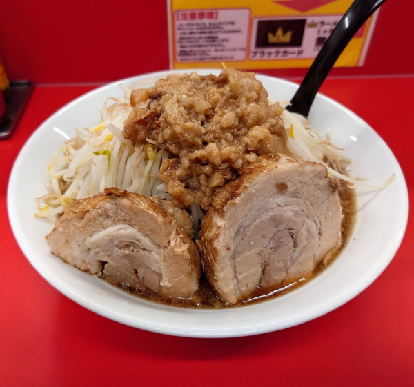 「小ラーメン+豚マシ(半麺、1250円)」@立川マシマシ 上尾店の写真