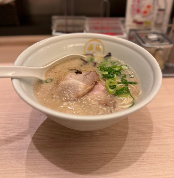 「豚骨 白(バリカタ¥850)」@TOKYO 豚骨 BASE MADE by 博多一風堂 ecute品川サウス店の写真