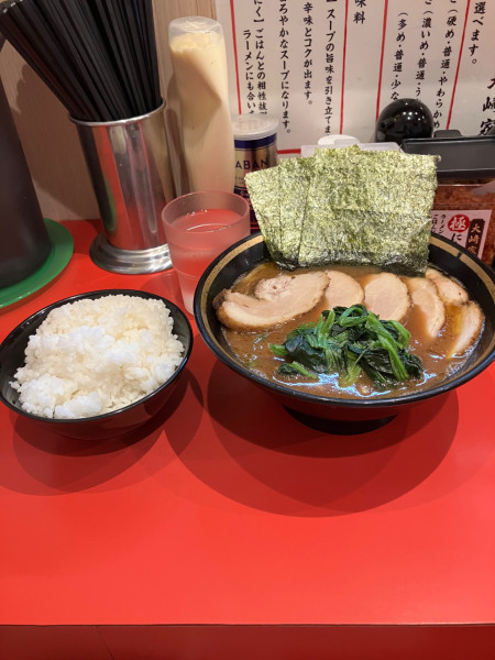 「煮豚チャーシュー麺　ライス✖️2」@横浜家系ラーメン 大﨑家の写真