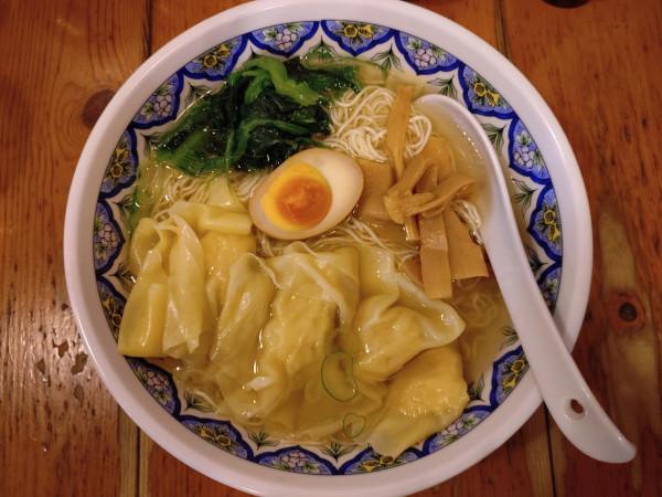 「エビワンタン麺（柳麺）」@中国ラーメン 揚州商人 池袋西口店の写真