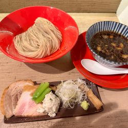 昆布水醤油つけ麺