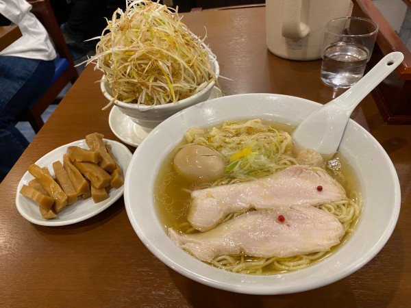 「味玉塩ラーメン＋ネギチャーシュー丼＋メンマ」@中華そば 七麺鳥の写真