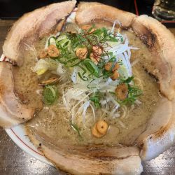 特製炙りチャーシューメン（醤油）＋大盛