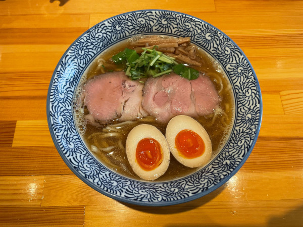 「にぼしらぁ麺(¥900) 味玉(¥100)」@らぁ麺屋 はりねずみの写真