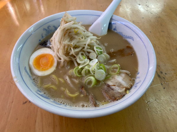 「とんこつ醤油(980円)」@ラーメン 利尻 北茨城本店の写真