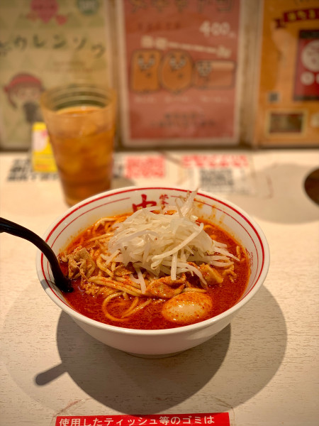 「北極ラーメン+北極味玉」@蒙古タンメン 中本 新宿店の写真