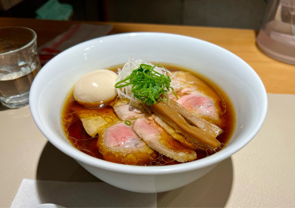 「味玉焼豚醤油ラーメン」@燎の写真